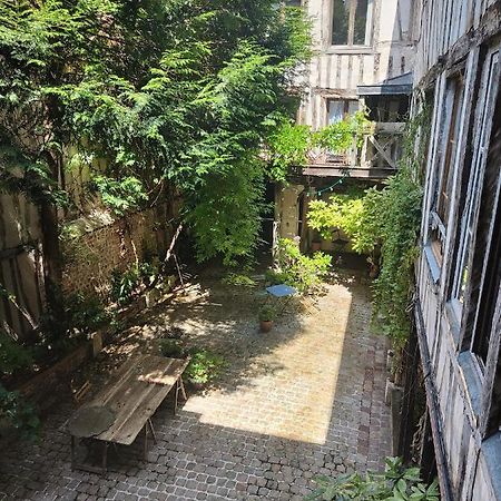 Studio Apartment Rouen Exterior photo