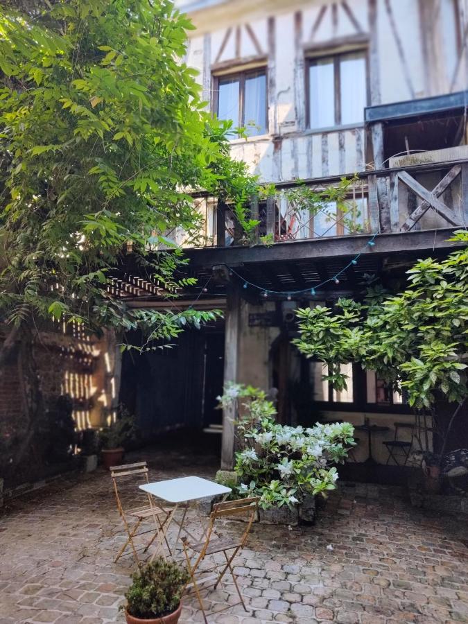 Studio Apartment Rouen Exterior photo